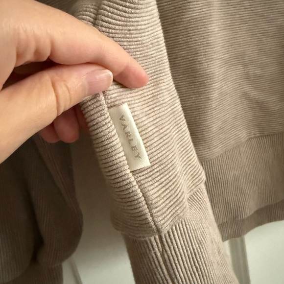 Varley Vine Pullover size small - Picture 9 of 9